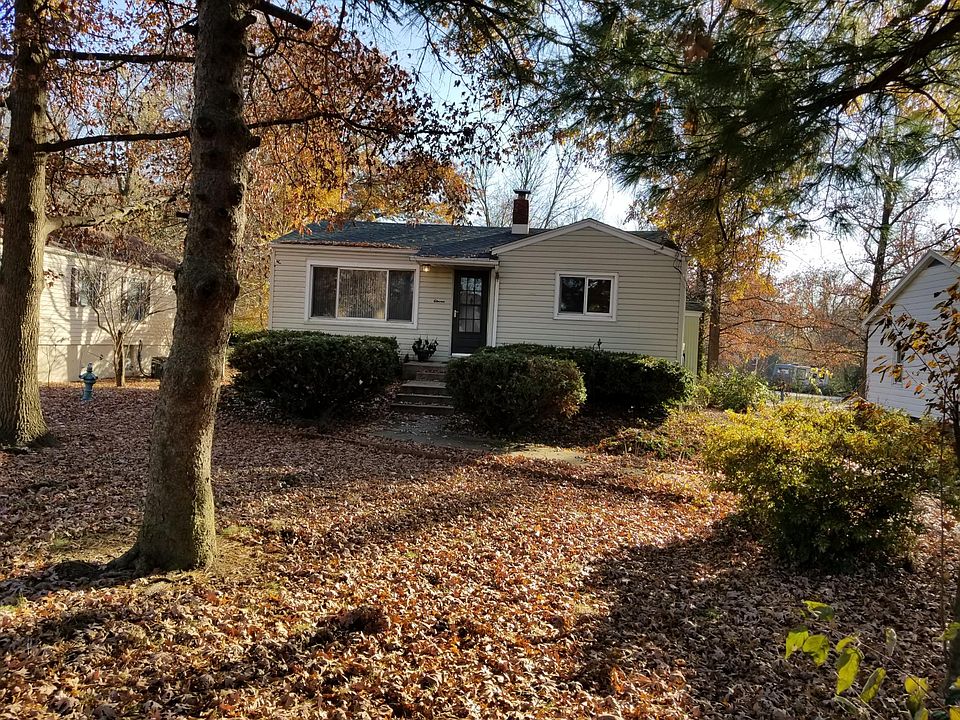 1st image of 711 E Woodland Dr