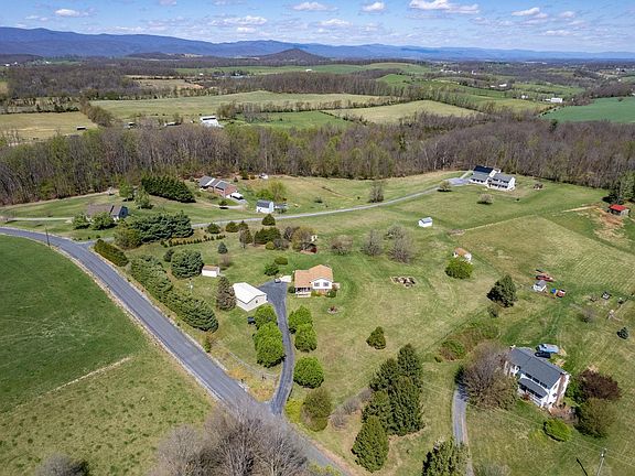 2nd image of 1075 Chestnut Ridge Rd