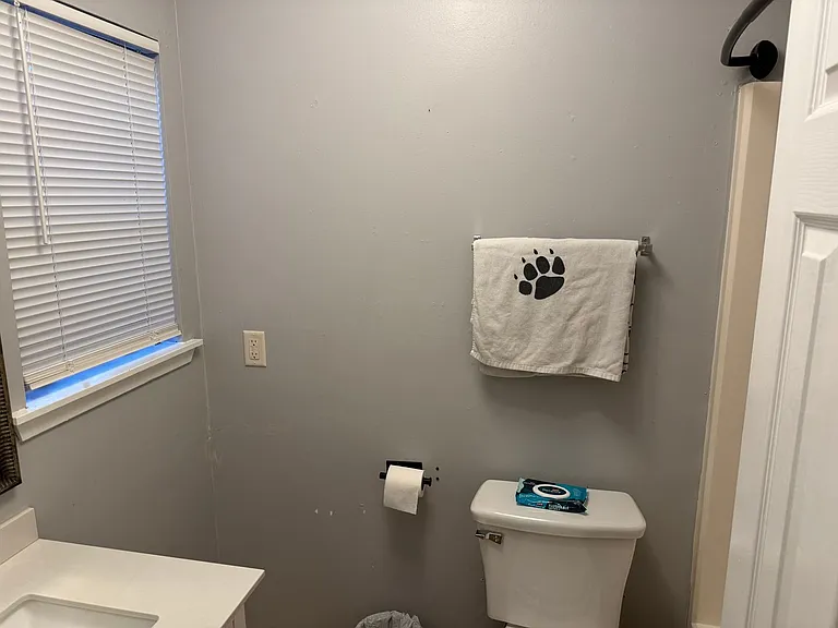 1104 Autumn Cir #B — Photo 8