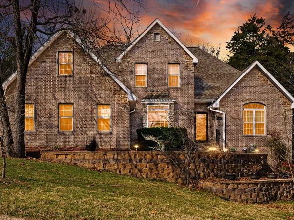 105 Country Bluff Court, Branson, MO 65616