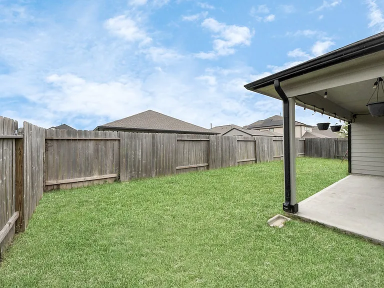2918 Silverhorn Ln — Photo 9