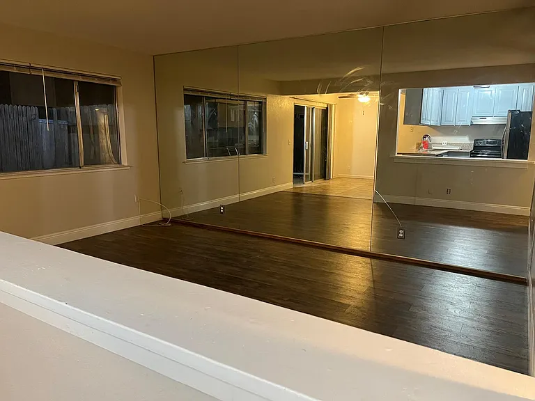 4727 N Cedar Ave #102 — Photo 4