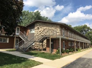 1915 Whitechapel Dr APT 1B, Mount Prospect, IL 60056