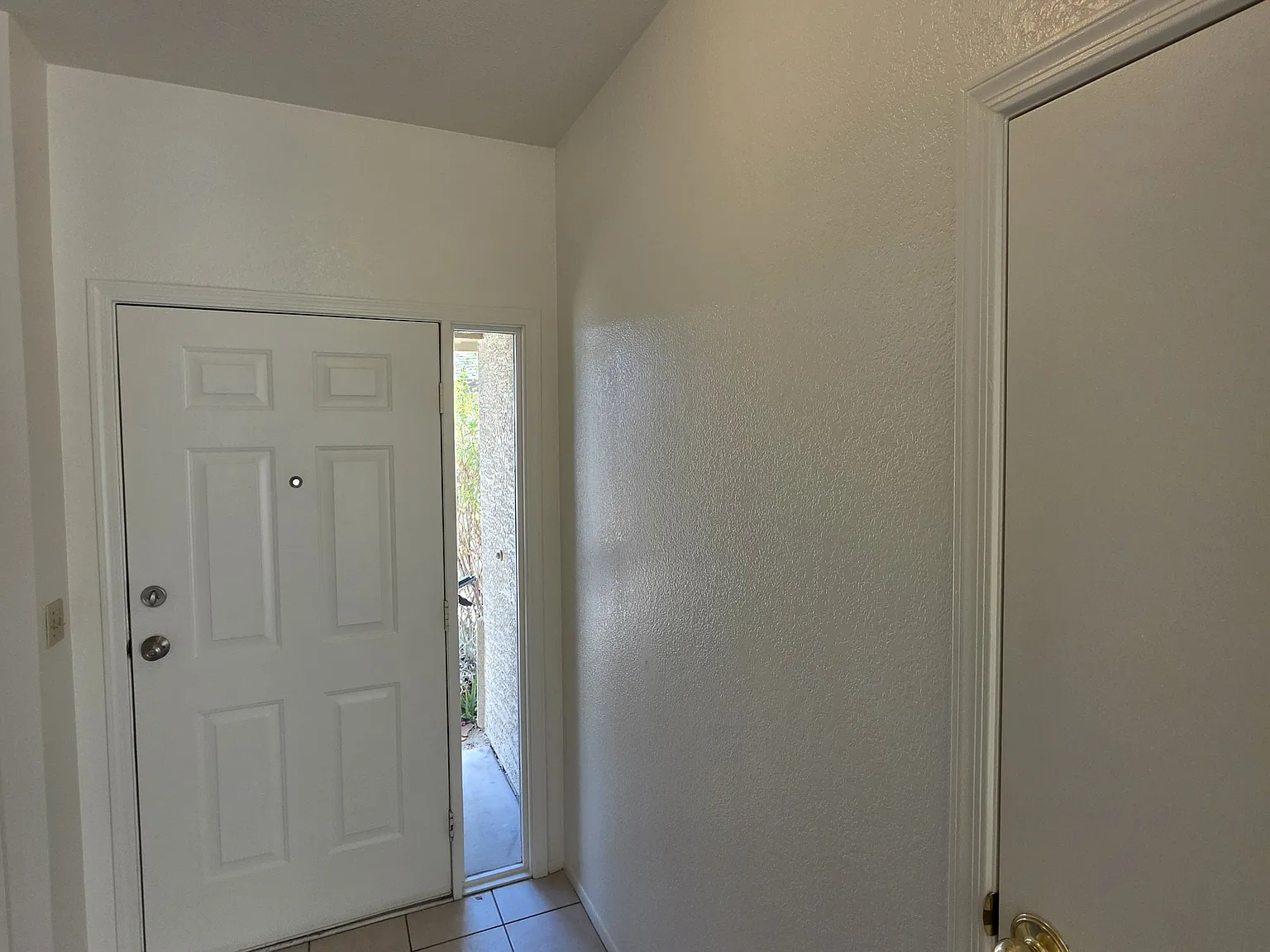 2 bed, 1281 sqft, $1,595 — Photo 2