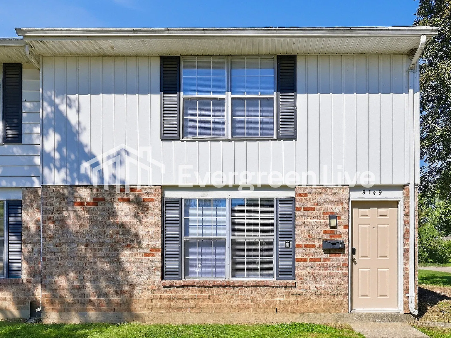3 bed, 1.5 bath, 1555 sqft, $1,145 — Photo 3