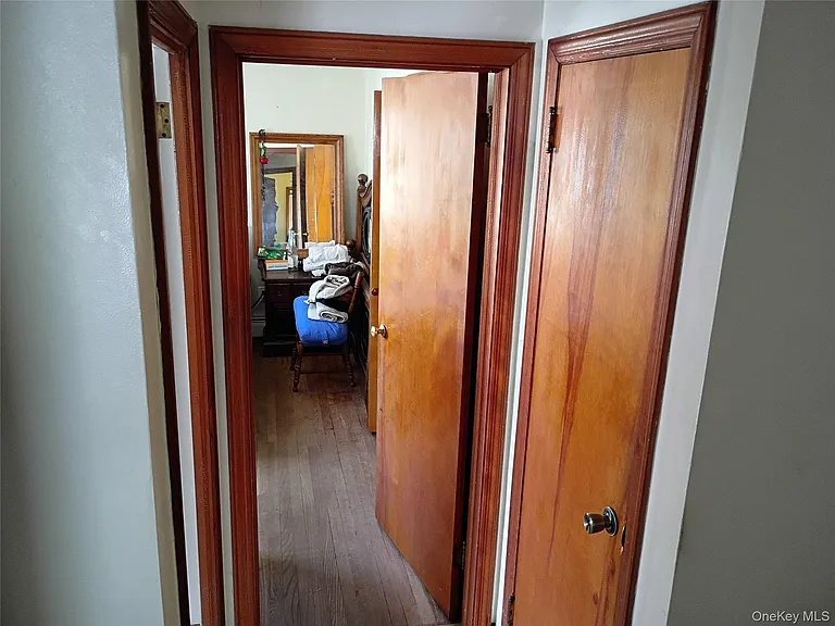 93 E Railroad Ave — Photo 12