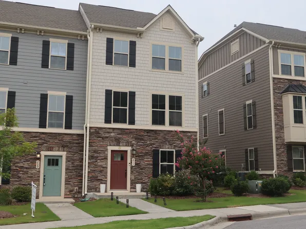 211 Timber Forest Ln, Cary, NC 27519