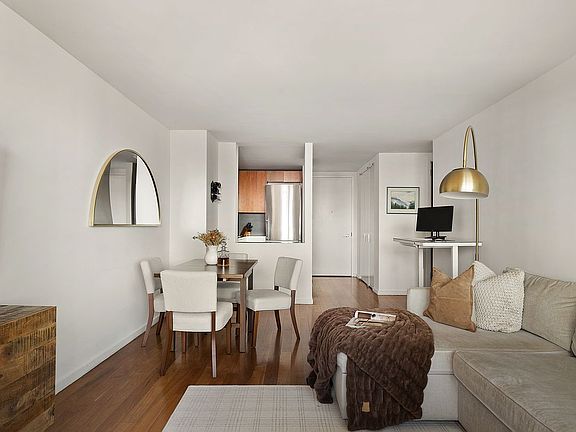 4th image of 515 E 72nd St APT 28A