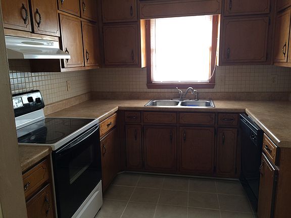 3rd image of 1292 Daniel Ln