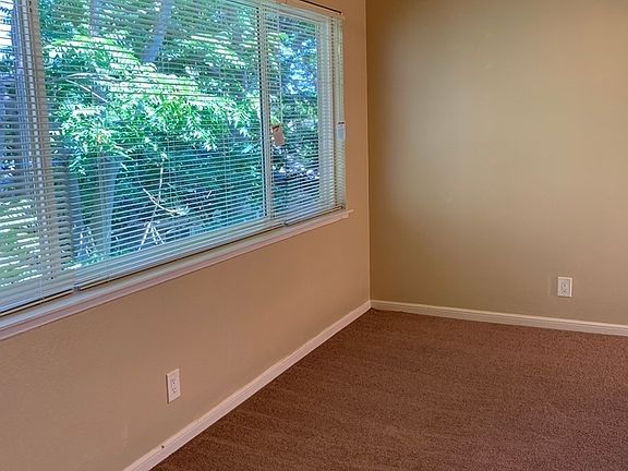 5th image of 12 Clinton St #10