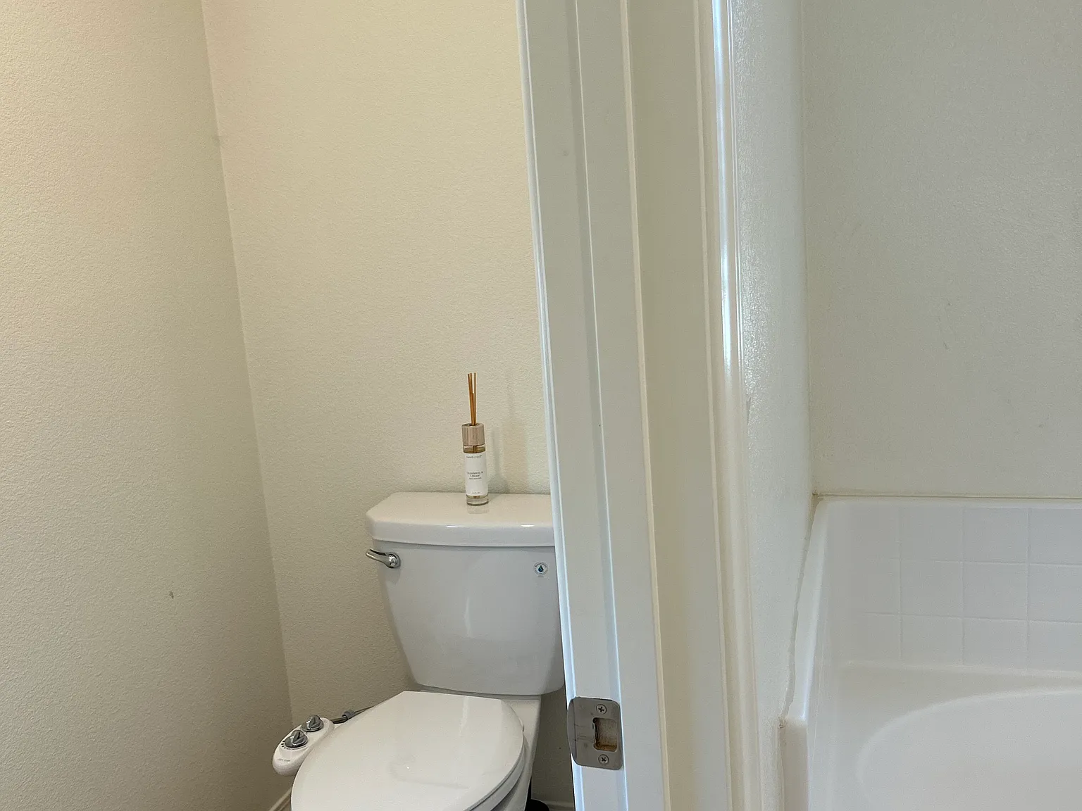 1 bed, 1.5 bath, 1595 sqft, $1,500 — Photo 4