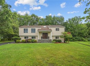 2735 Belle Ct, Yorktown Heights, NY 10598