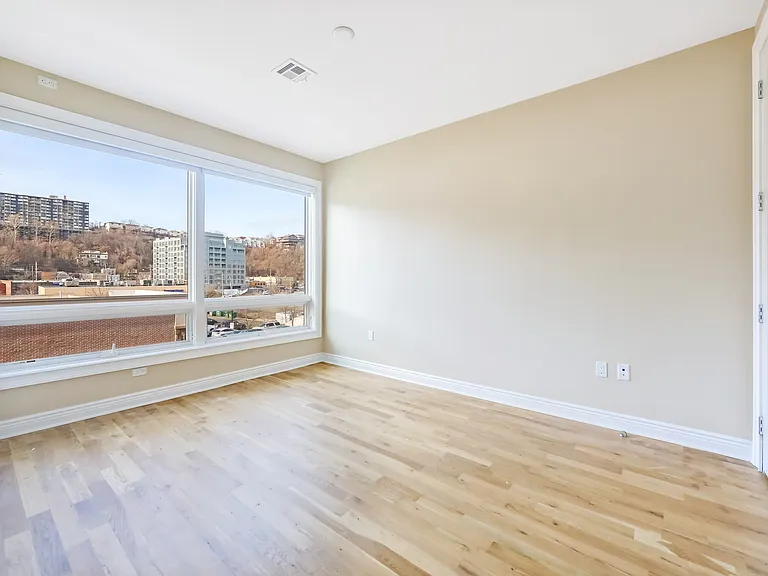 12 Main St #405 — Photo 12