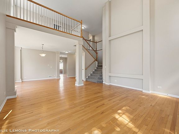3rd image of 2269 Grand Pointe Trl