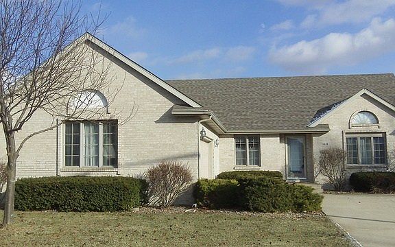 3rd image of 1626 Viking Dr