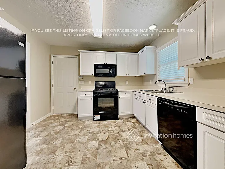 135 Vantage Point — Photo 9