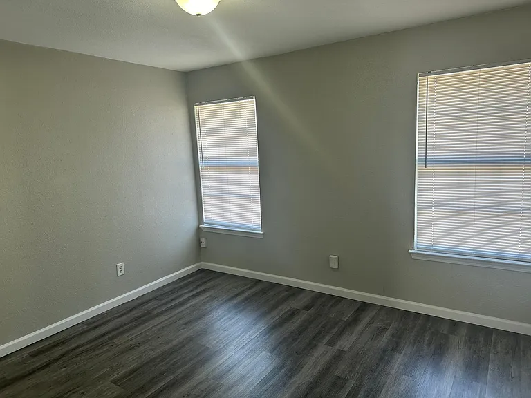 8001 Rothington Rd #11 — Photo 8