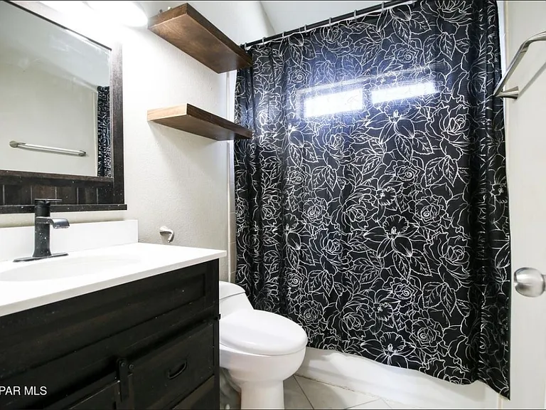 1465 Fito Hernandez St #1 — Photo 20