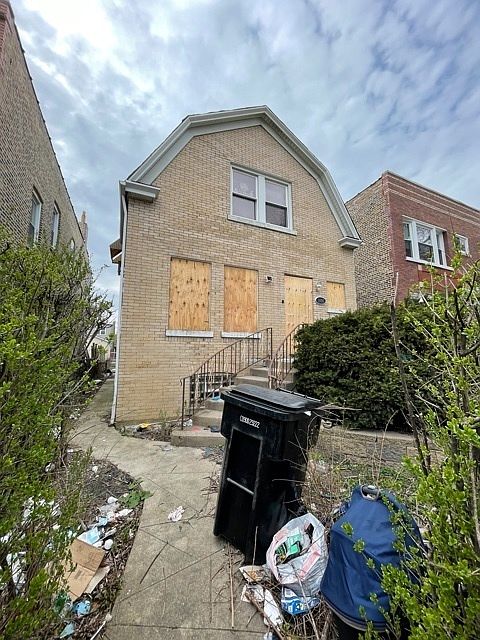 2nd image of 1008 N Drake Ave