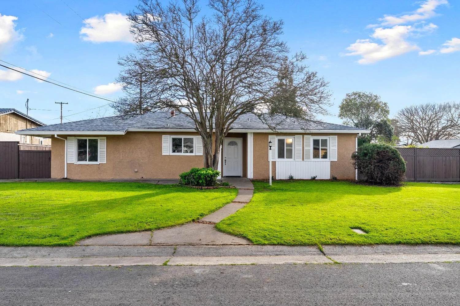 3312 Barrington Rd photo 1