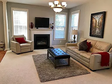 225 Stoke Hammond Ct — Photo 2