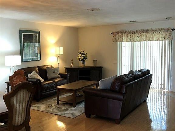5th image of 62 Trellis Dr Unit 62