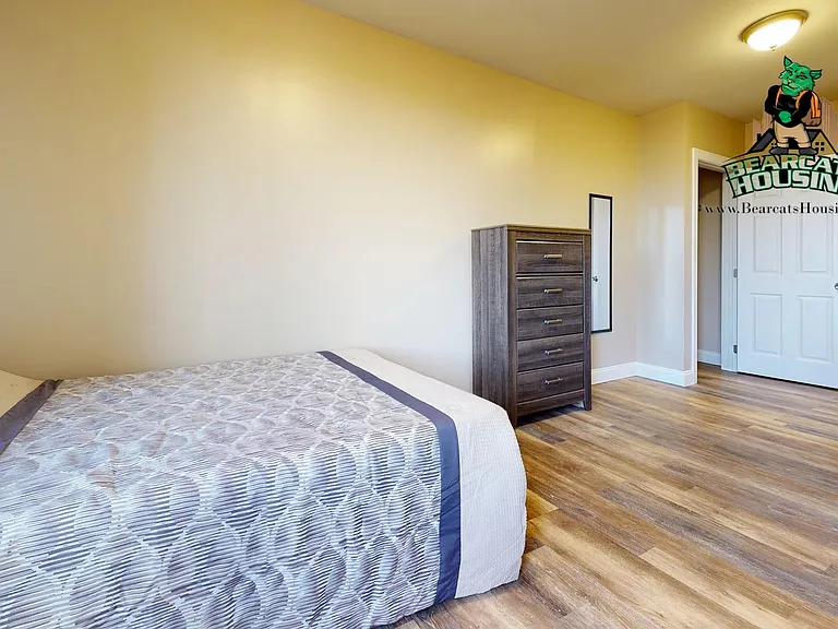 81 State - 2 Bed — Photo 6