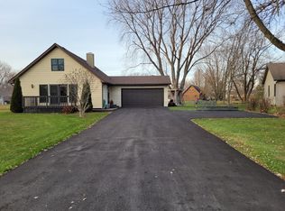 1051 Zelma Rd, Sandwich, IL 60548