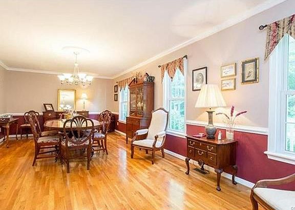 5th image of 1642 Mattox Mill Ct