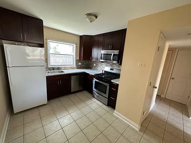 1506 McKool Ave — Photo 3