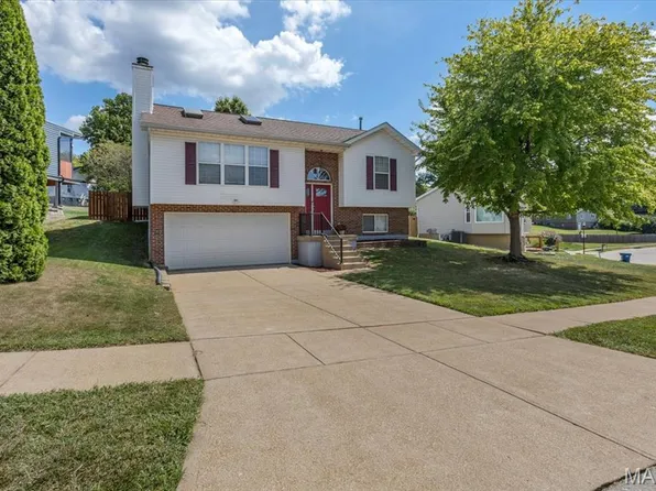 5568 Oakville Heights Ct, Saint Louis, MO 63129