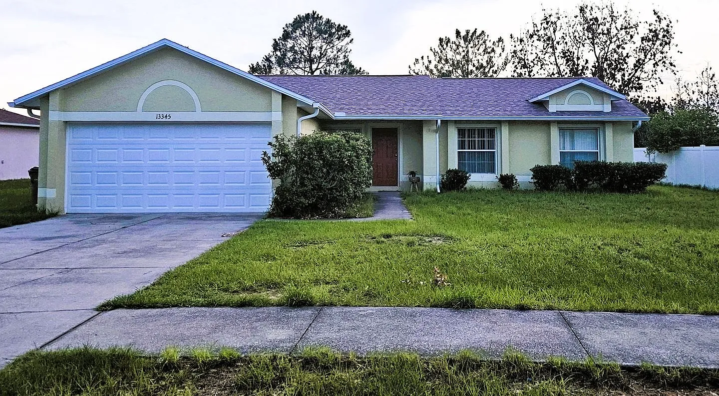 3 bed, 1294 sqft, $2,050 — Photo 2