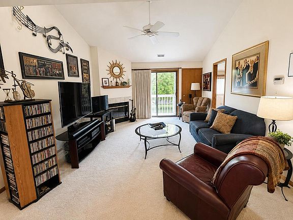 4th image of 116 E Freistadt ROAD #H