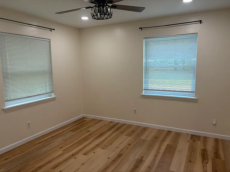4702 Pinson Dr — Photo 13