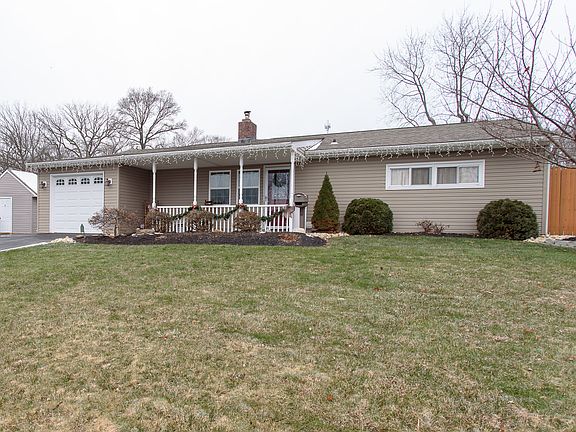 2nd image of 9 Barberry Ln