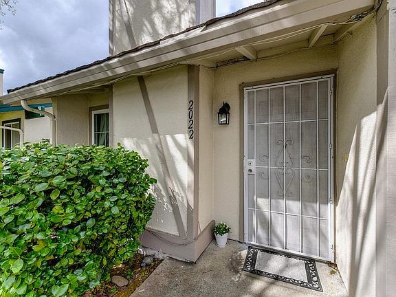 4th image of 2022 Zinfandel Dr #76