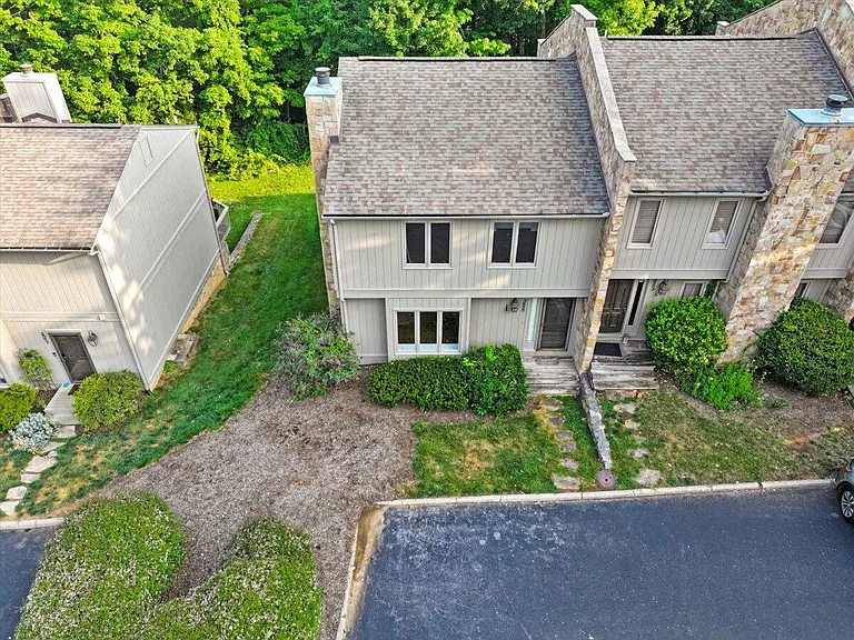 3555 Londonderry Ln — Photo 21