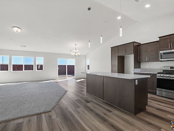 5th image of 2388 Dale Ct