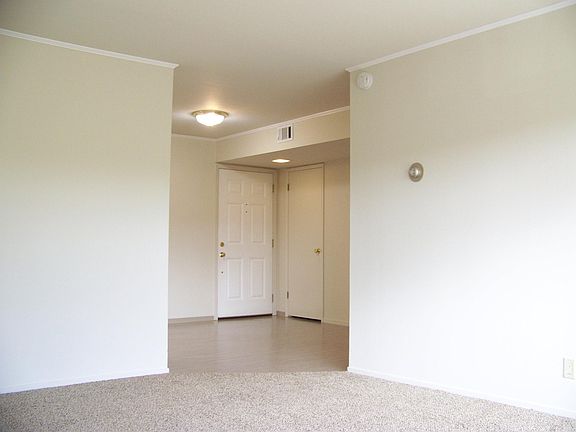 4th image of 3246 Countryside Dr