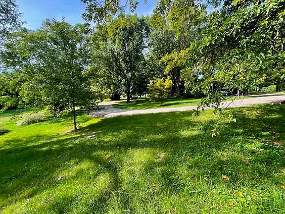 3rd image of 1704 Muegge Rd