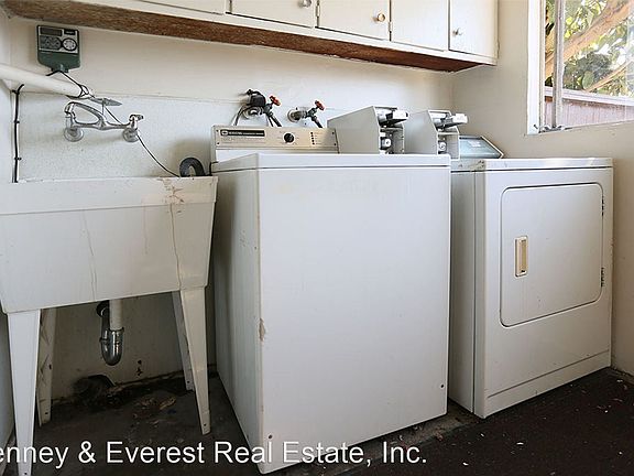 5th image of 1666 S Grant St #5