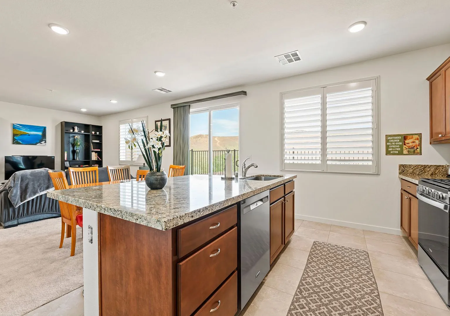 Fully Furnished Modern Townhome with Flexible Leases and All Utilities Included — Photo 1