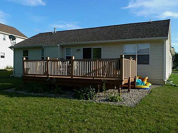 3rd image of 4542 Garden