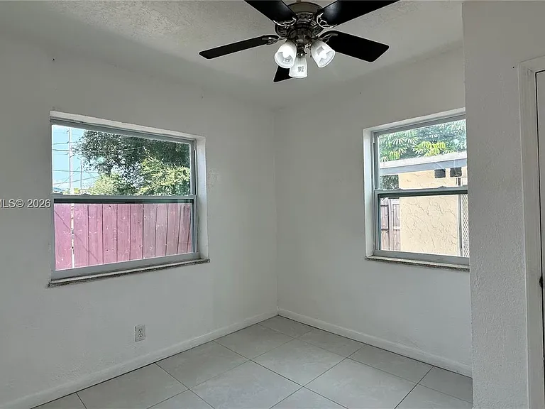 2220 Charleston St #2 — Photo 14