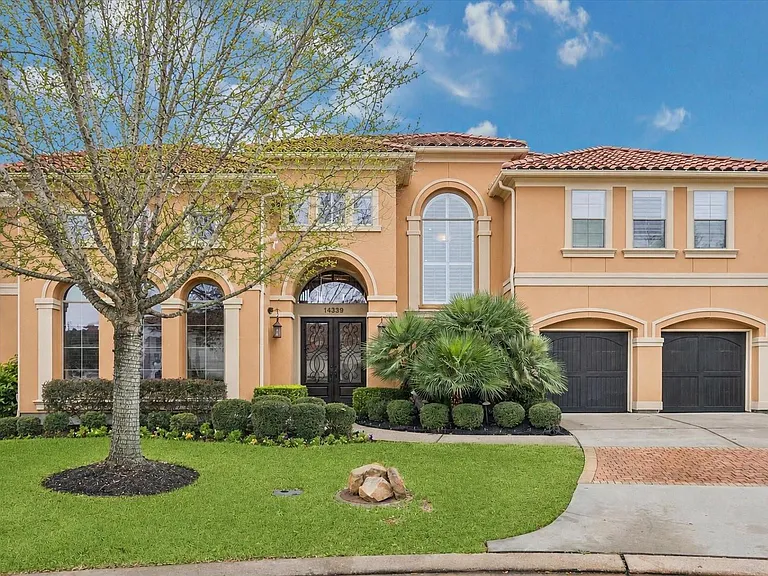 14339 Shadow Garden Ln — Photo 1