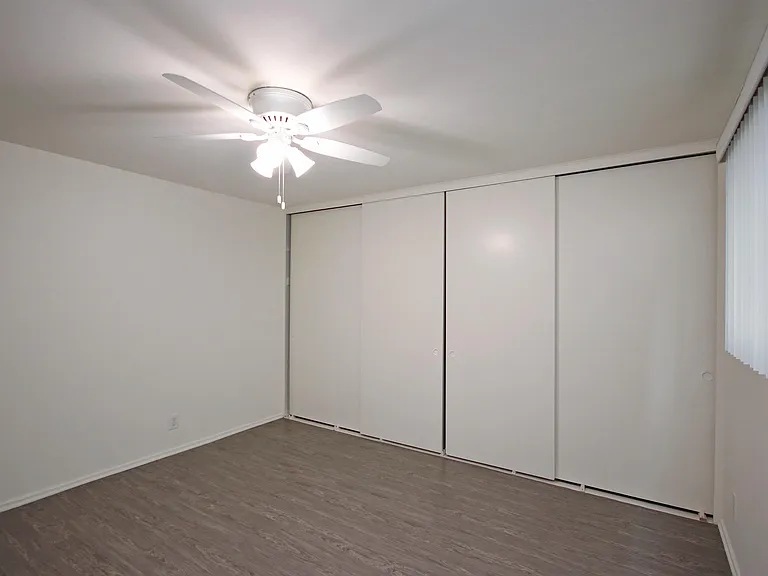 252 S Mentor Ave #5 — Photo 14