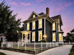 1037 College Ave, Racine, WI 53403