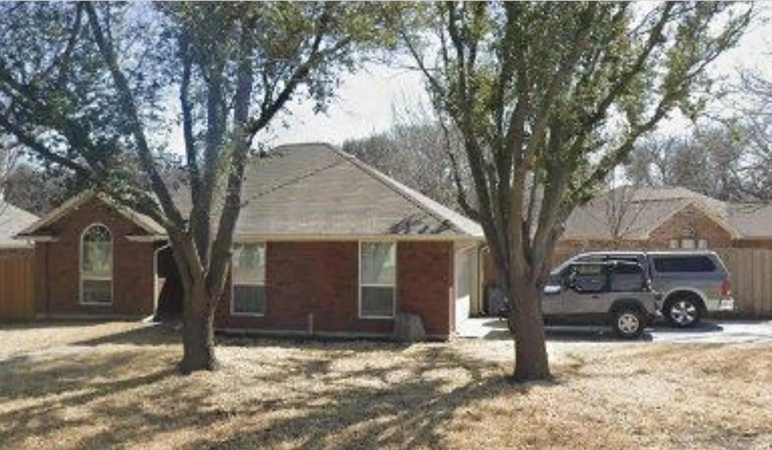 3 bed, 1304 sqft, $2,075 — Photo 1