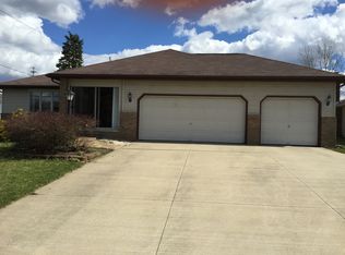 7345 Lime Ln, Parma, OH 44129