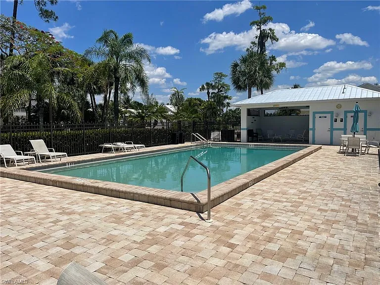 6104 Waterway Bay Dr — Photo 24